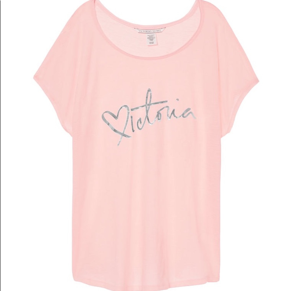 💥Victoria’s Secret Graphic Scoopneck Tee 💥